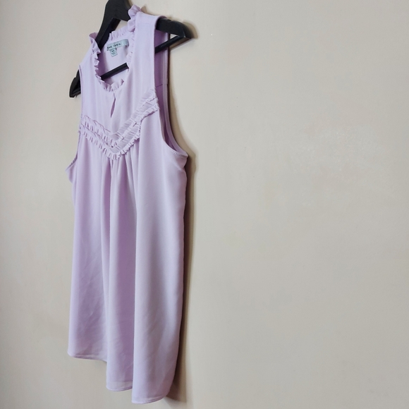 Naked Zebra light purple sleeveless blouse with ruffle detail at neckline - Picture 3 of 8